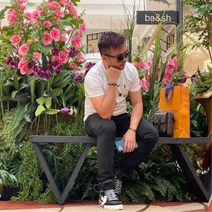 Meet your Posher, Vuong